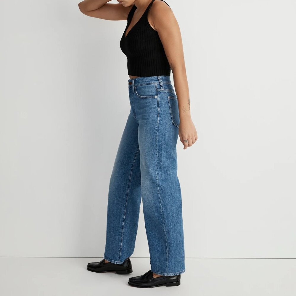 The Curvy Perfect Vintage Wide-Leg Crop Jean (25, Cresslow Wash)